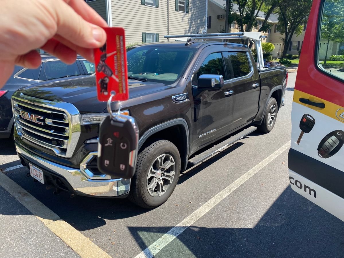 Inspecting a car before loading